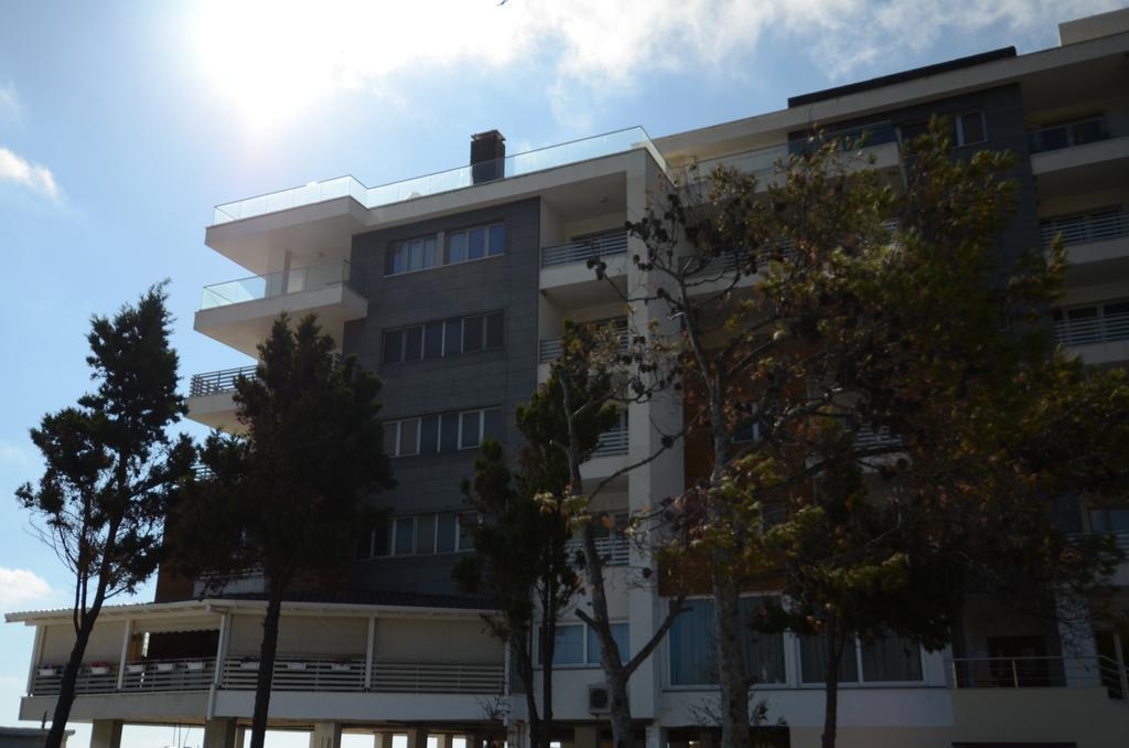 West Beach Apartment Дуррес Екстер'єр фото
