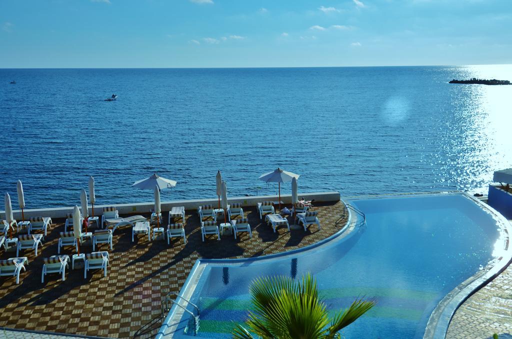 West Beach Apartment Дуррес Екстер'єр фото